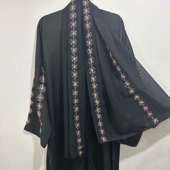 Dresses & Skirts - Black Royal dress